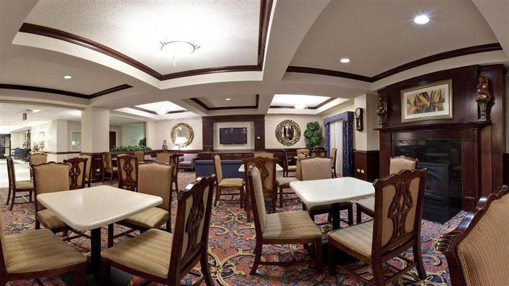 Holiday Inn Express & Suites Chesapeake By Ihg Exterior photo