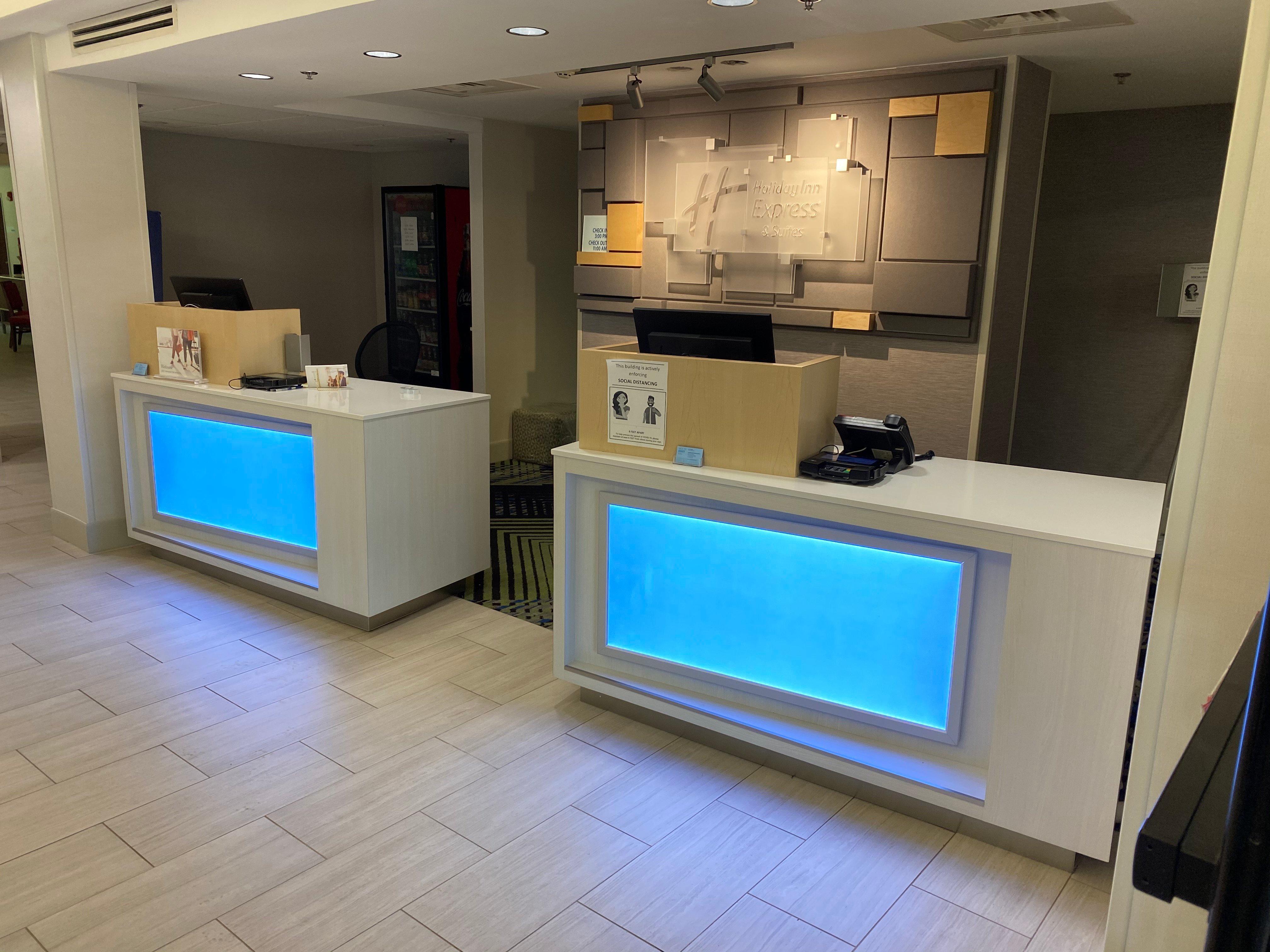 Holiday Inn Express & Suites Chesapeake By Ihg Exterior photo